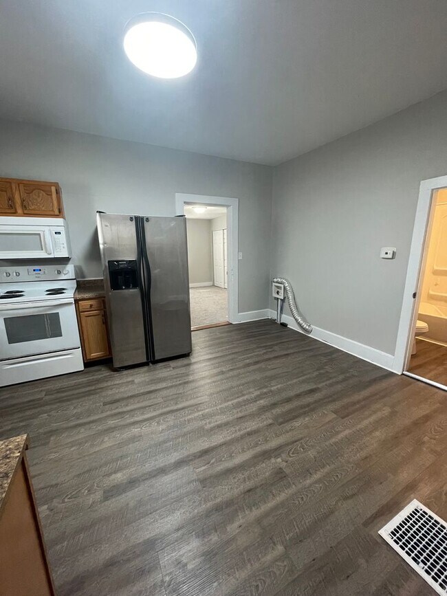 Building Photo - 1315 Morton St