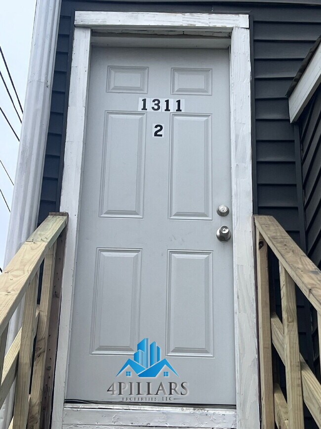 Building Photo - "Charming 3-Bed Gem in East Chicago – Spacious 1066 Sq Ft Retreat!"