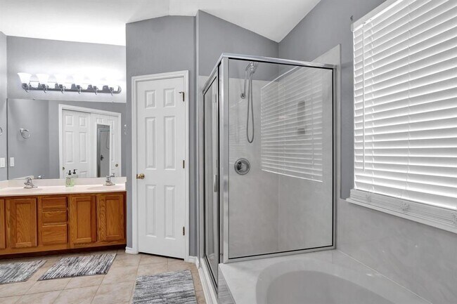 Building Photo - 3339 Rod Carew Dr