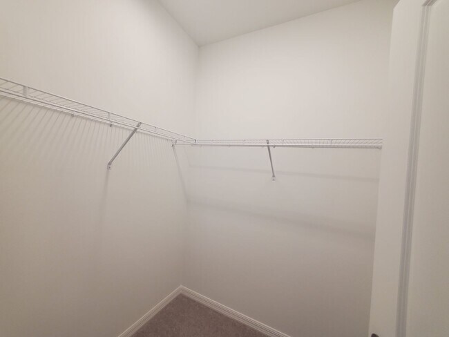 Building Photo - 20660 HAZELNUT Ct