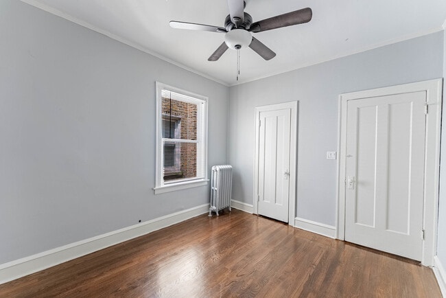 Building Photo - 4820 W Wolfram St