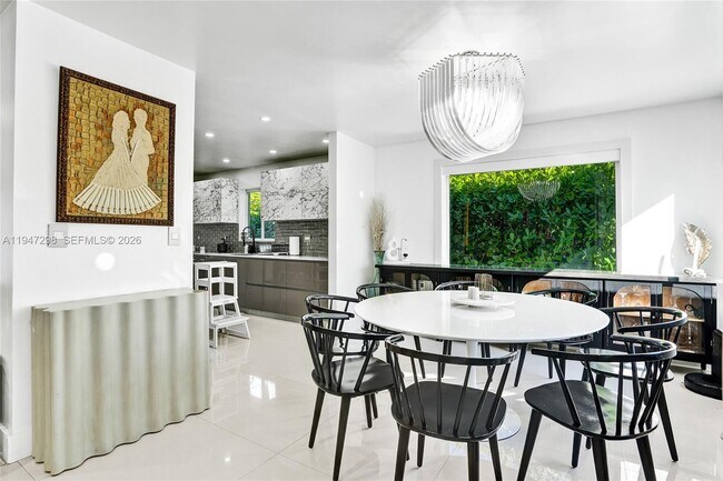 Building Photo - 9181 Byron Ave