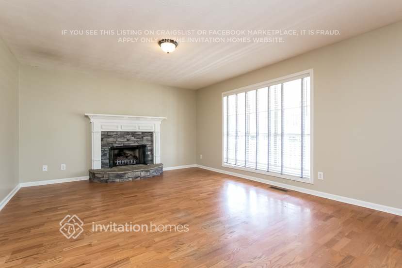 Building Photo - 4420 Elmhurst Ln