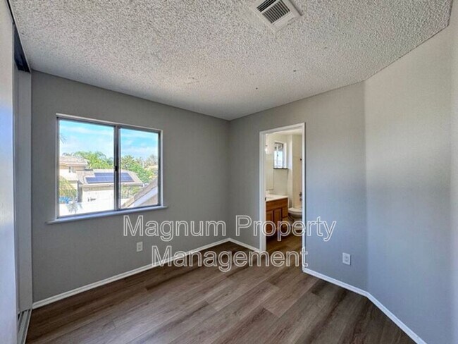 Building Photo - 24743 Angella Way