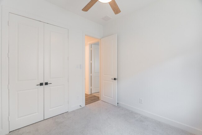 Building Photo - 972 Terlingua Creek Dr