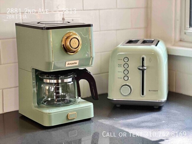 Building Photo - 2881 2nd Ave