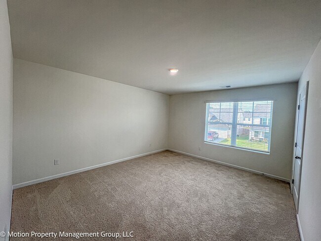 Building Photo - For Rent – Spacious 4 Bed / 3.5 Bath Home ...