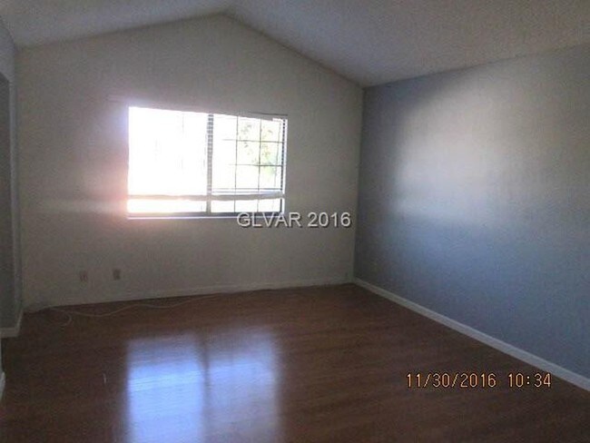 Building Photo - 6352 Sandpiper Way