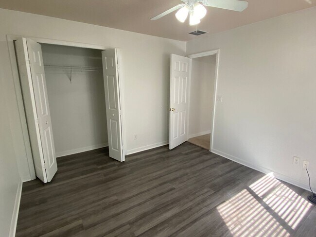 Building Photo - Pool Home for Rent