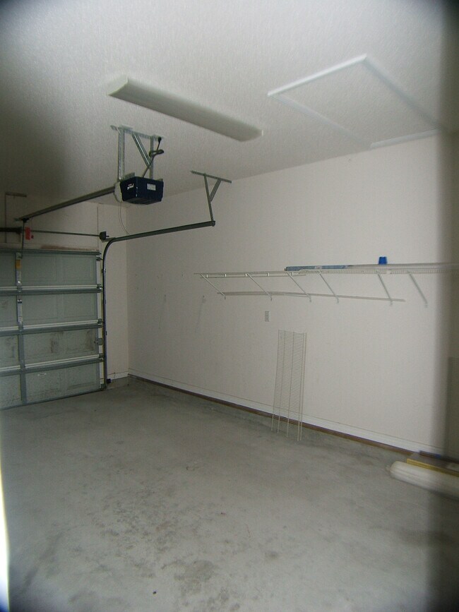Building Photo - 150 Bent Arrow Dr