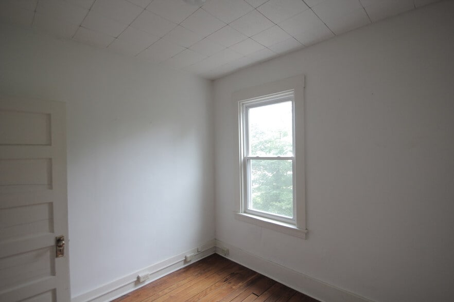 Building Photo - 126 S Trenton Ave