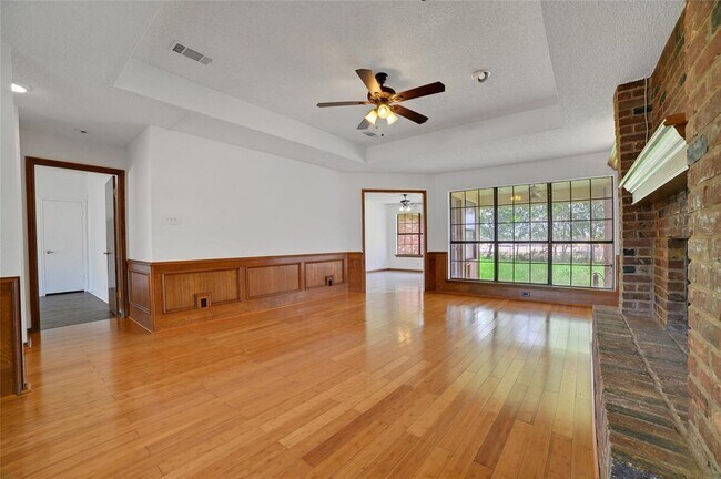 Building Photo - 601 Cedar Ridge Dr