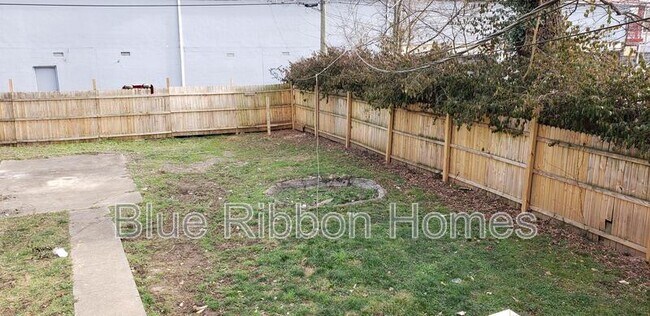 Building Photo - 2806 E 5th Ave