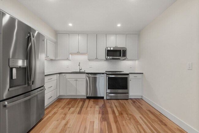 Building Photo - Coming Soon! Waterfront Living in Eastport – Renovated Condo in Severn House