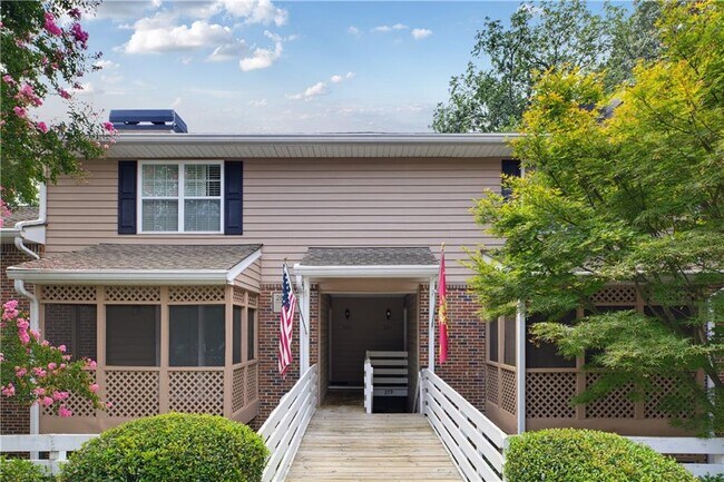 Building Photo - 279 Quail Run
