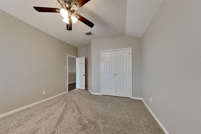 Building Photo - 21015 Kirkland Woods Dr
