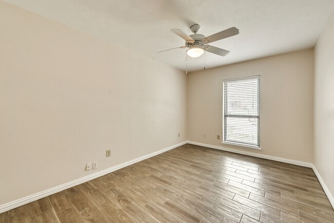 Building Photo - Home in The Colony