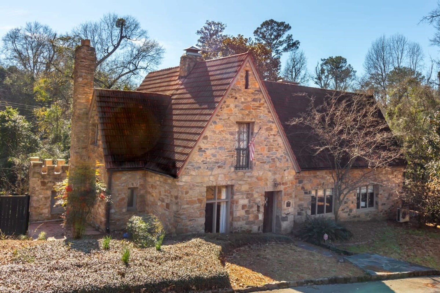 Building Photo - 1414 Dinglewood Dr