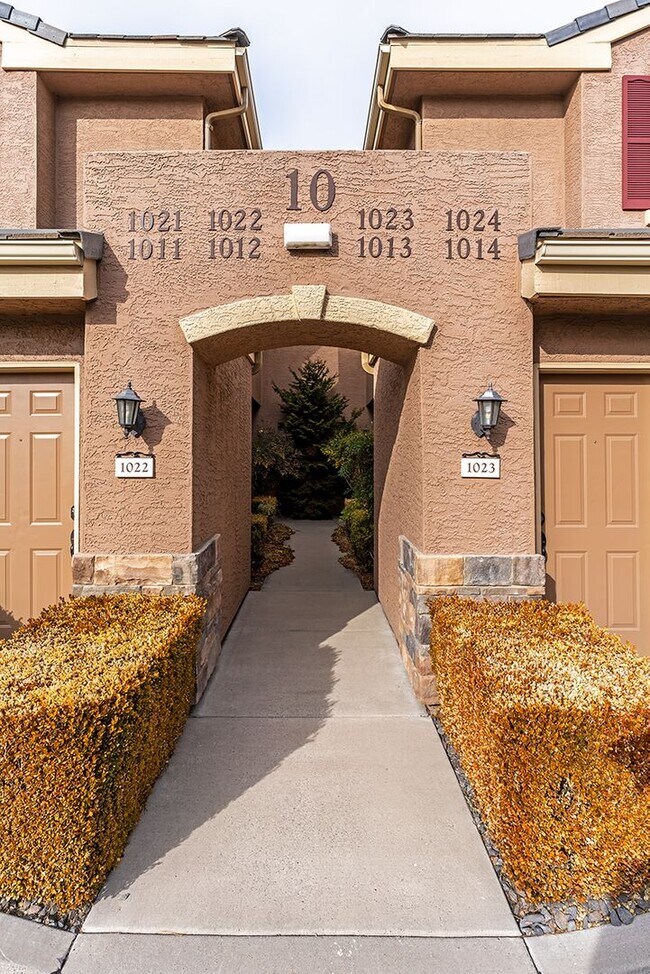 Building Photo - Tanamera One bedroom Unit Available