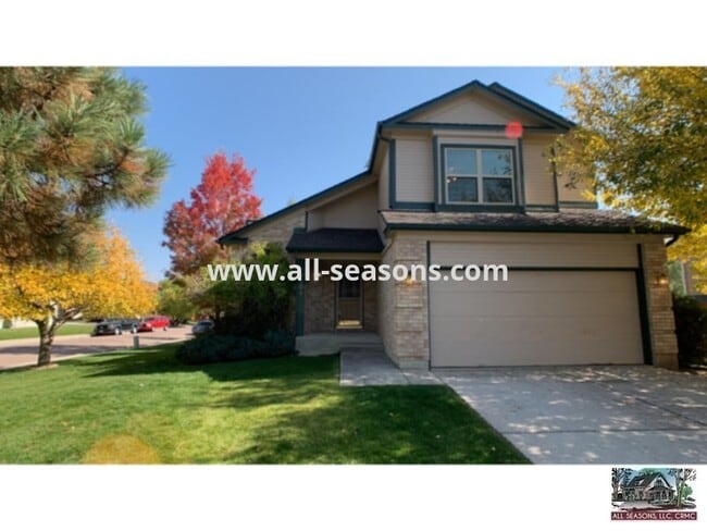 Primary Photo - Corner Lot 4 Bedroom Home For Rent!