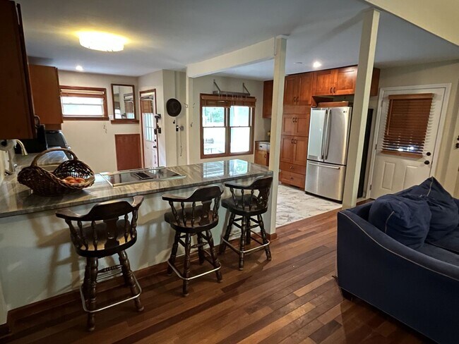 Building Photo - 4 Bedroom Homestead on 3 acres near Harris...