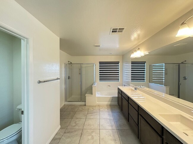 Building Photo - 6784 Pivot Point St