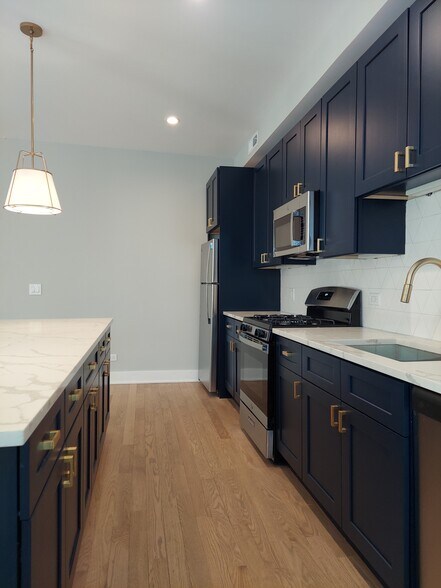 Building Photo - 4409 N Seeley Ave