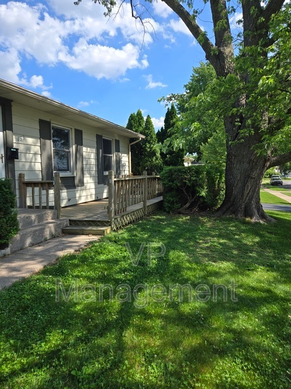 Building Photo - 3433 Somerset Dr