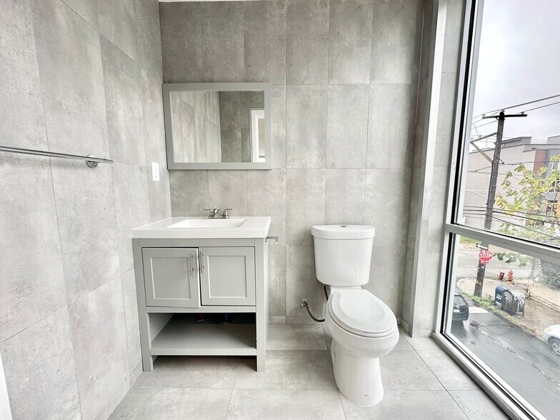 Building Photo - 1500 N 8th St