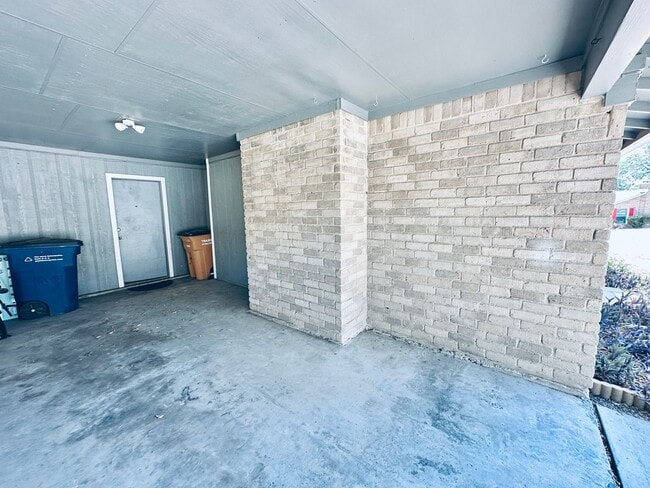 Building Photo - 7103 Dan Jean Drive