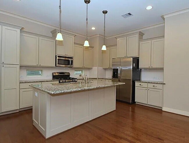 Building Photo - 1241 Nelson Falls Ln