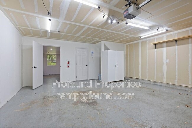 Building Photo - 16090 SW Audubon St