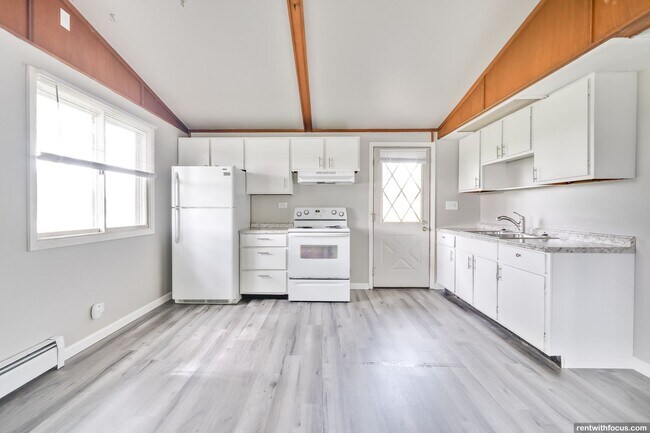 Primary Photo - 1301 Taylor St