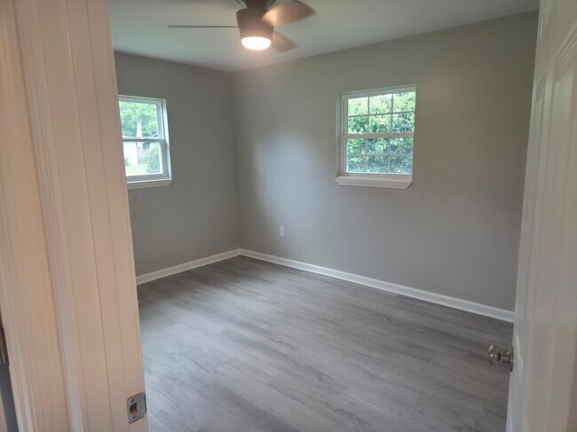 Building Photo - 4509 Deauville Way