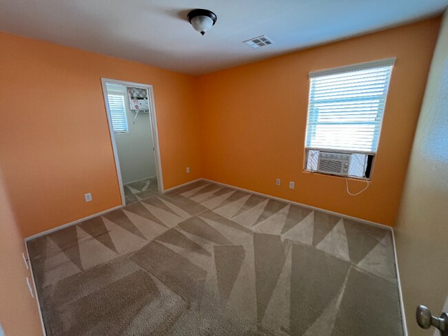 Building Photo - 9241 Valley Ranch Ave