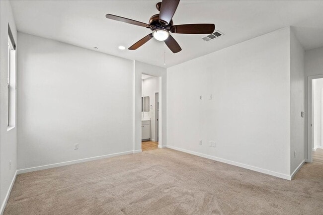 Building Photo - 11303 Kraft Mountain Ave