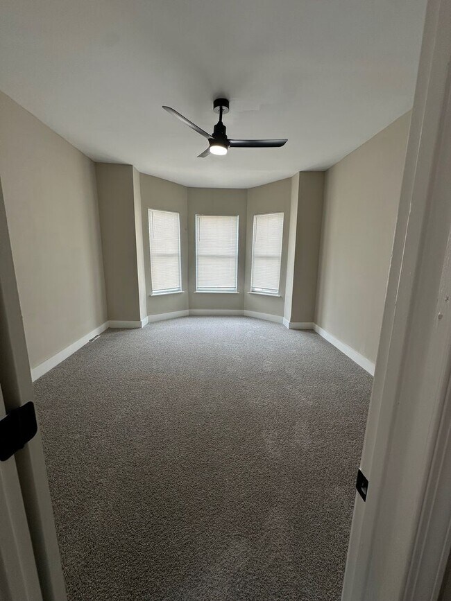 Building Photo - Newly Renovated 4BR/2BA Family Home in Win...