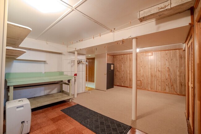 Building Photo - 6 Hammen Ave