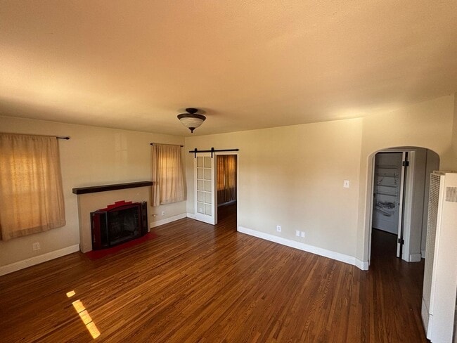 Building Photo - 269 Tognazzini Ave