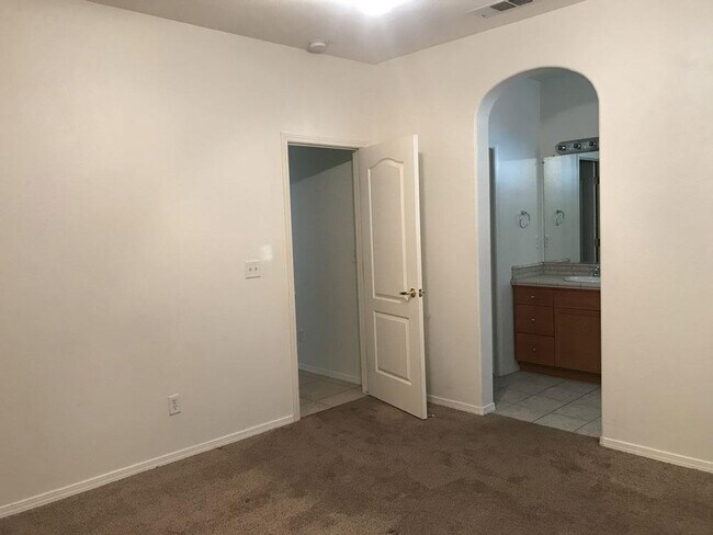 Building Photo - 1790 Glen Oban Ln