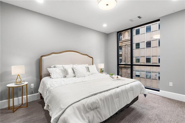 Building Photo - 350 Oliver Ave