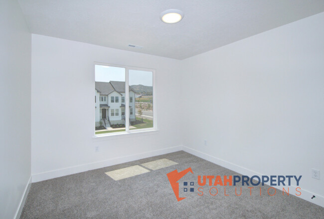 Building Photo - 4589 W Monument Peak Dr