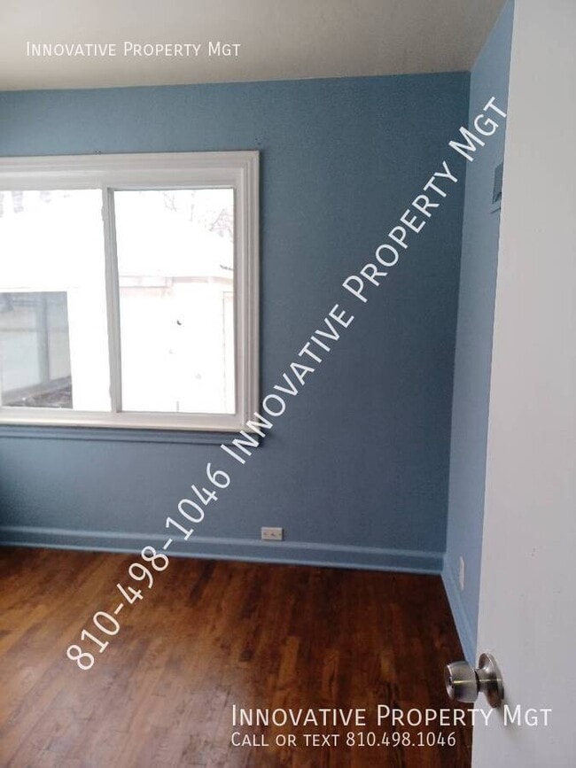 Building Photo - 2213 Savoy Ave