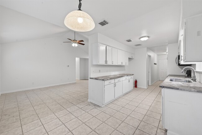 Building Photo - 12818 Westella Dr