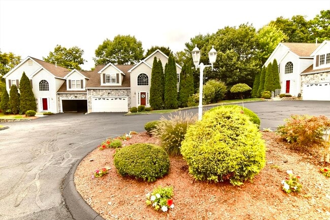 Building Photo - 172 Edgehill Rd