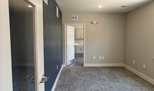 Building Photo - Balmore at Ballantyne