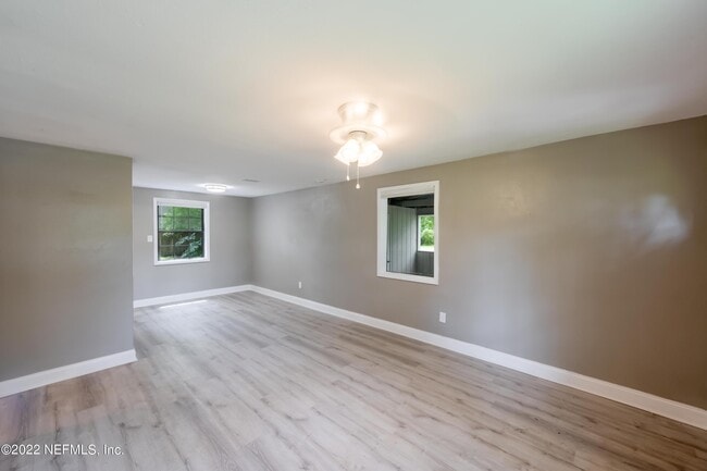 Building Photo - 7832 Newton Rd