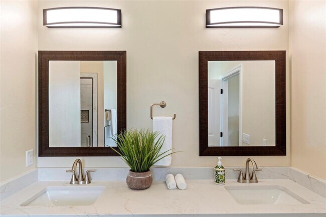 Building Photo - 1504 Sandpiper Ln