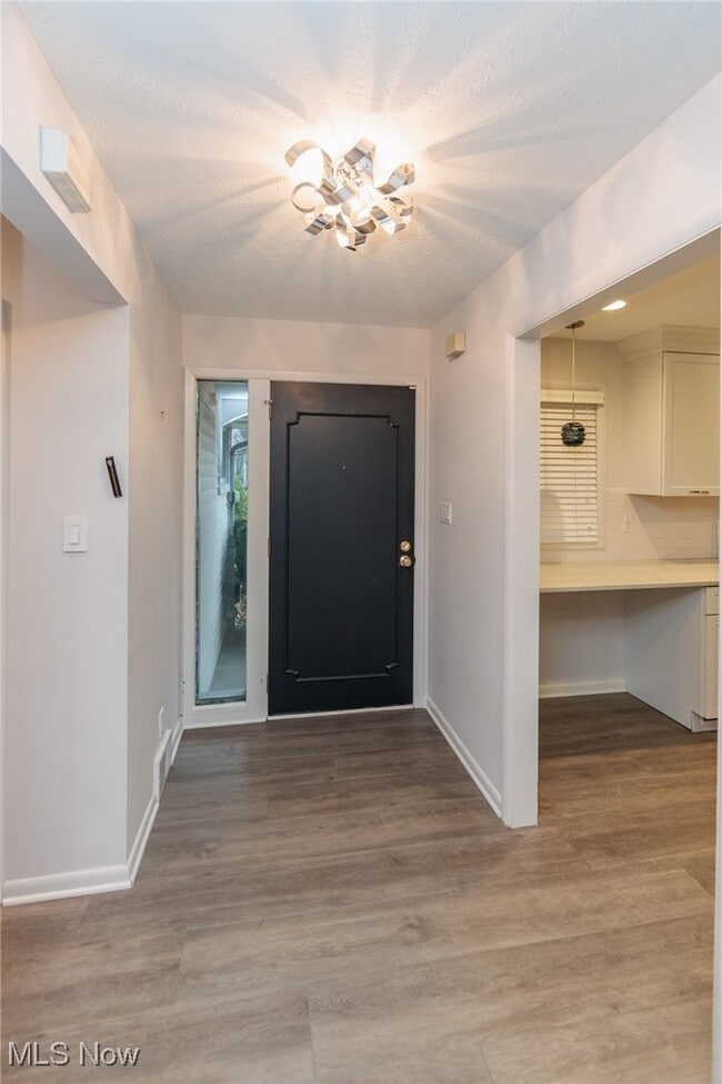 Building Photo - 2500 Deborah Dr