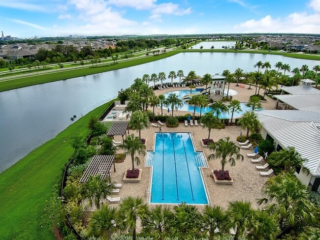 Building Photo - 6262 Goldcoast Ave